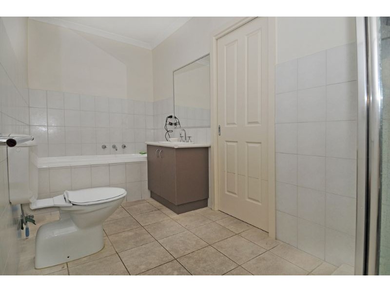 2/19 Gibson Street, Broadmeadows VIC 3047