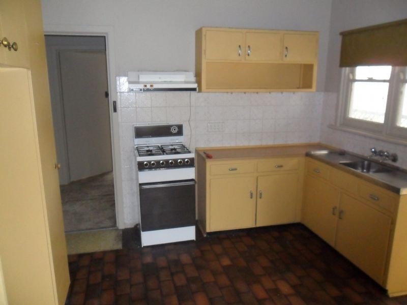 202 West Street, Glenroy VIC 3046