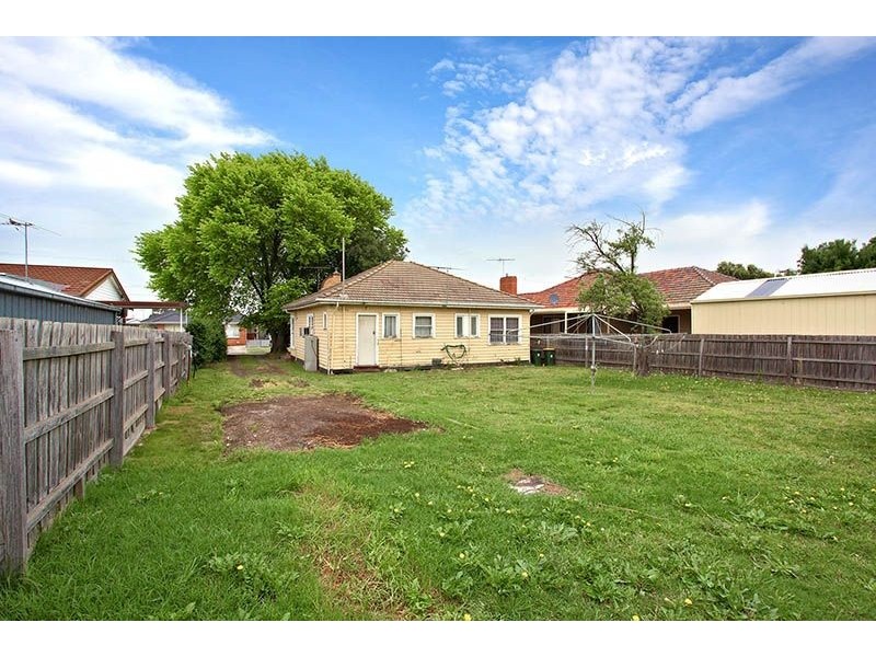 124 Melbourne Avenue, Glenroy VIC 3046