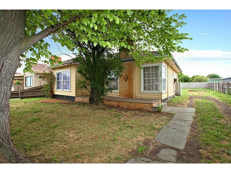 124 Melbourne Avenue, Glenroy VIC 3046
