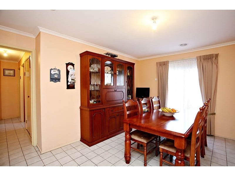 1/2 Tamboon Court, Meadow Heights VIC 3048