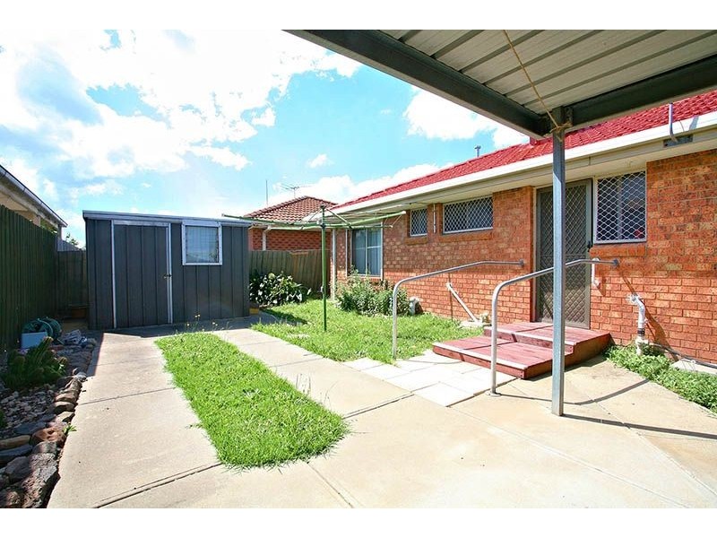 1/2 Tamboon Court, Meadow Heights VIC 3048