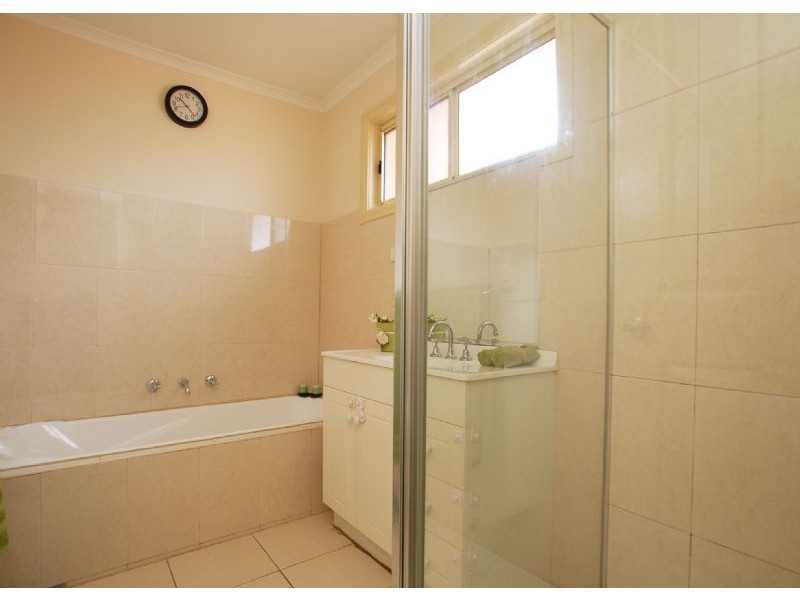 3/42 Bamburgh Street, Jacana VIC 3047