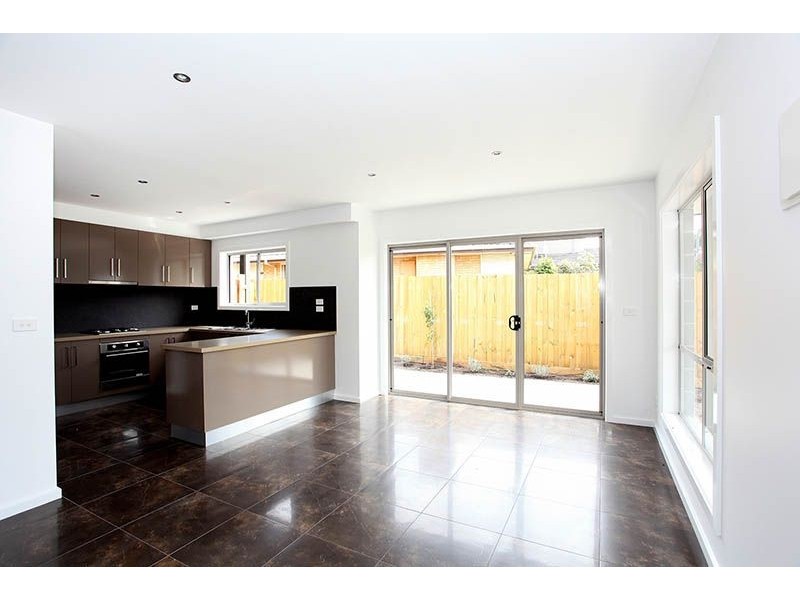 1/15 Maude Avenue, Glenroy VIC 3046