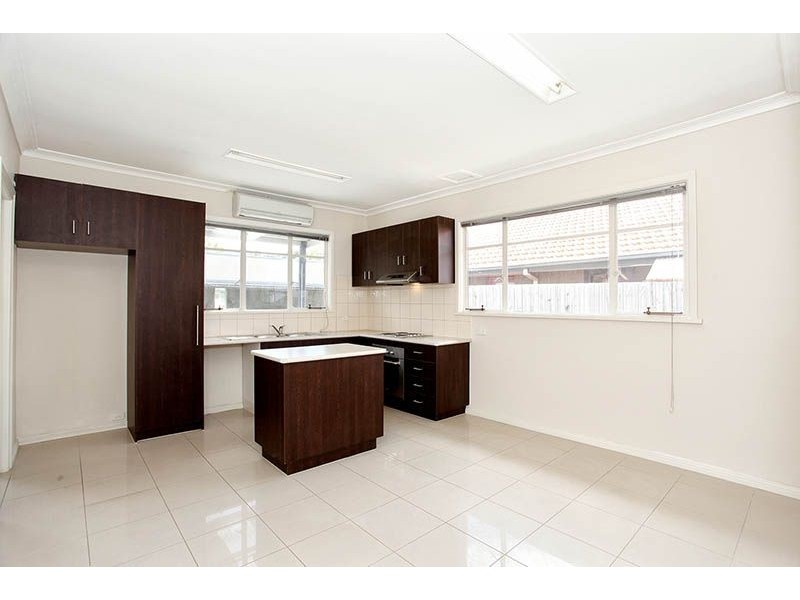 124 Vincent Street, Oak Park VIC 3046