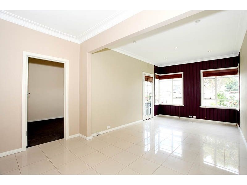 124 Vincent Street, Oak Park VIC 3046