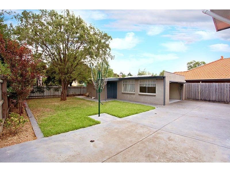 124 Vincent Street, Oak Park VIC 3046