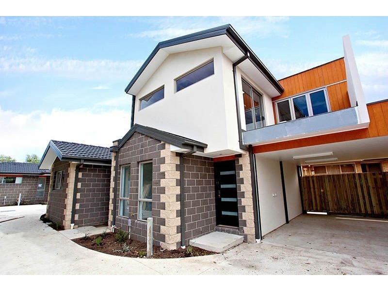 2/15 Maude Avenue, Glenroy VIC 3046