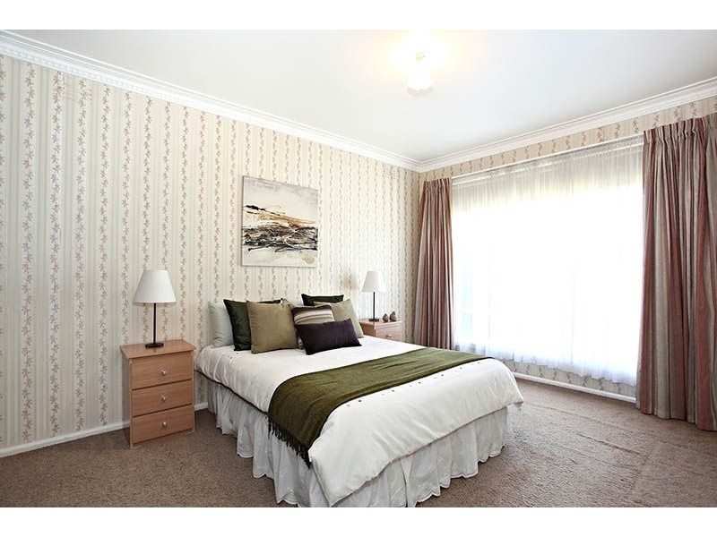 11 Cherwell Avenue, Glenroy VIC 3046