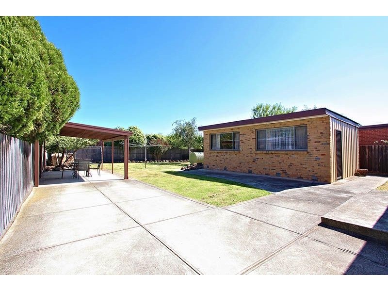 11 Cherwell Avenue, Glenroy VIC 3046