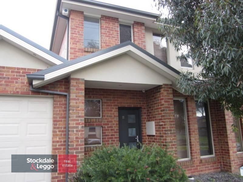 8 Strachan Street, Oak Park VIC 3046