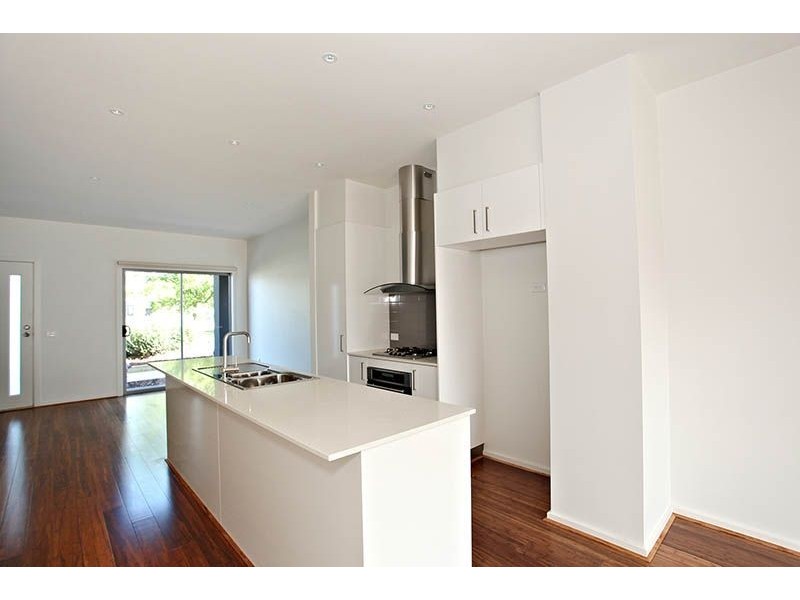 24/60 Cradle Mountain Drive, Craigieburn VIC 3064