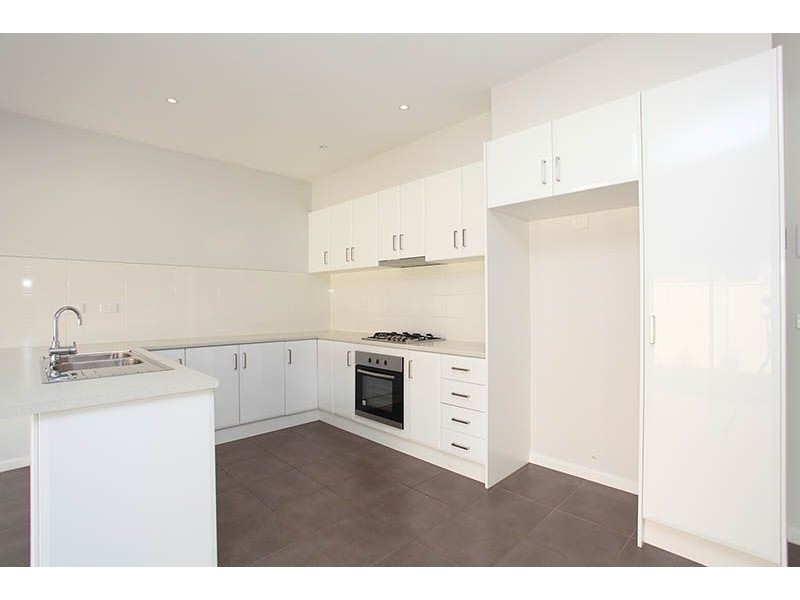 2/22 Avalon Avenue, Broadmeadows VIC 3047