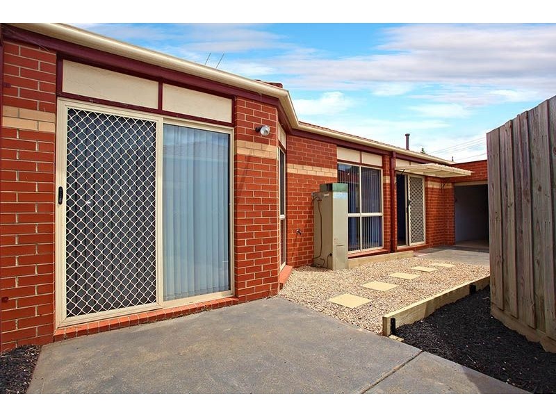 16 Francis Street, Hadfield VIC 3046