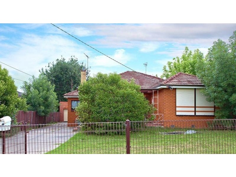 9 Isla Avenue, Glenroy VIC 3046