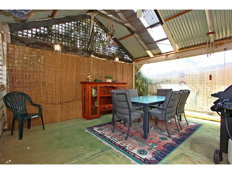 10 Moama Crescent, Pascoe Vale South VIC 3044