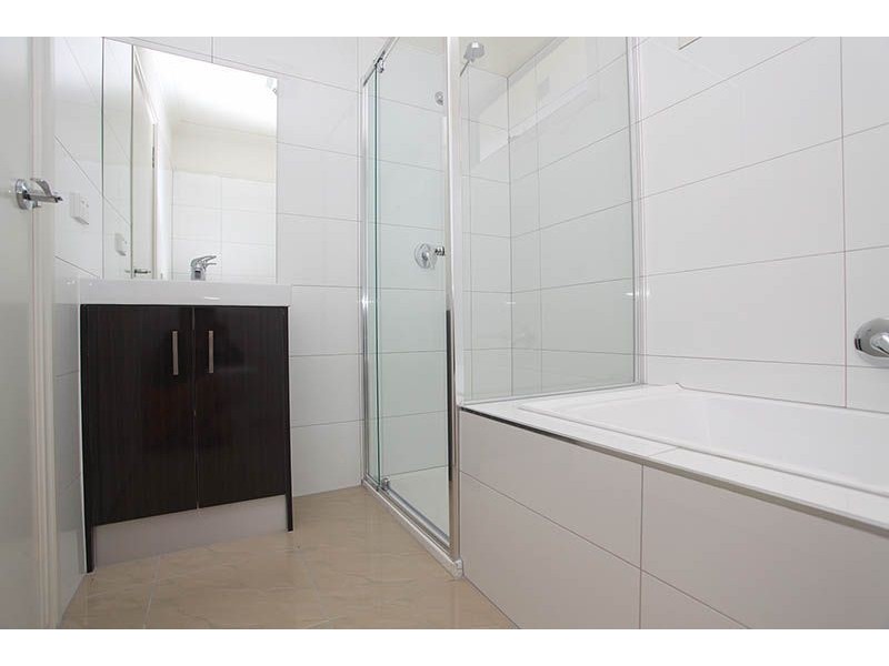 2/39-41 Valencia Street, Glenroy VIC 3046