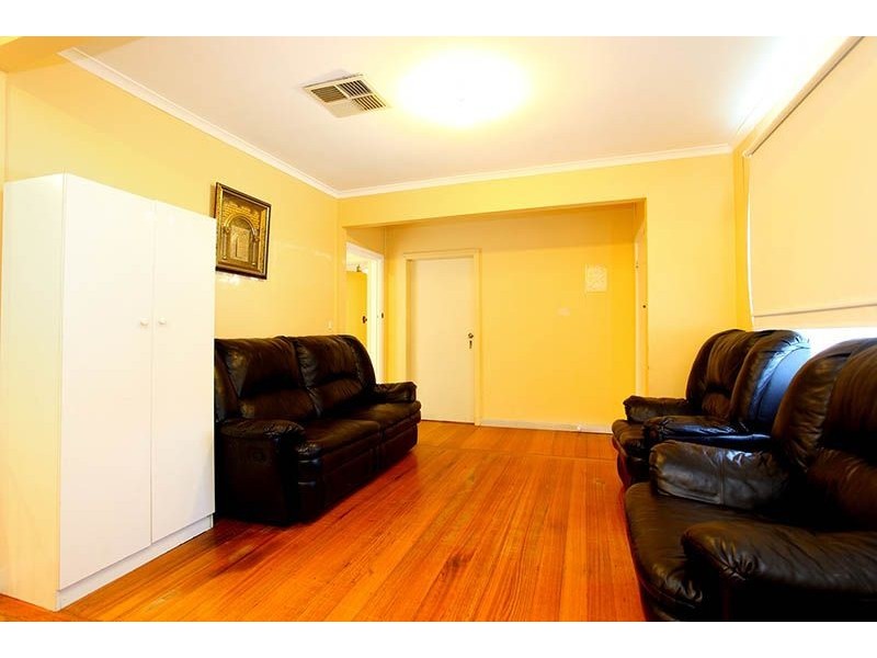 81 Glen Street, Glenroy VIC 3046