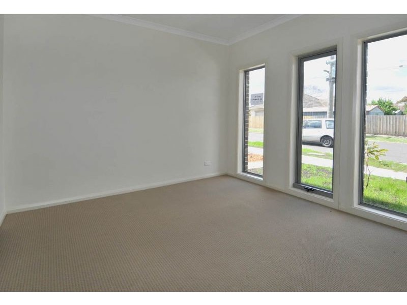 13 London Road, Broadmeadows VIC 3047