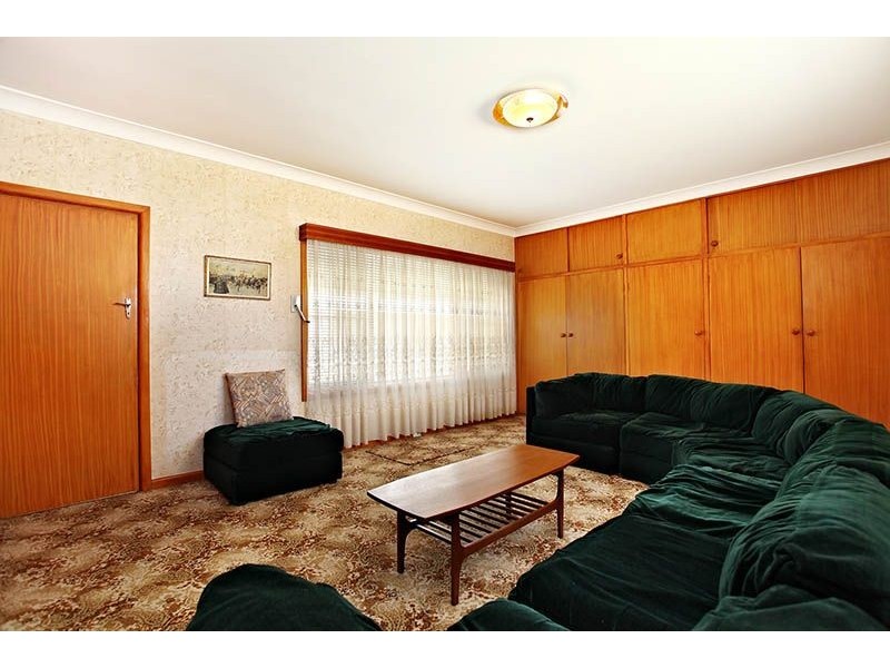 36 Paget Avenue, Glenroy VIC 3046