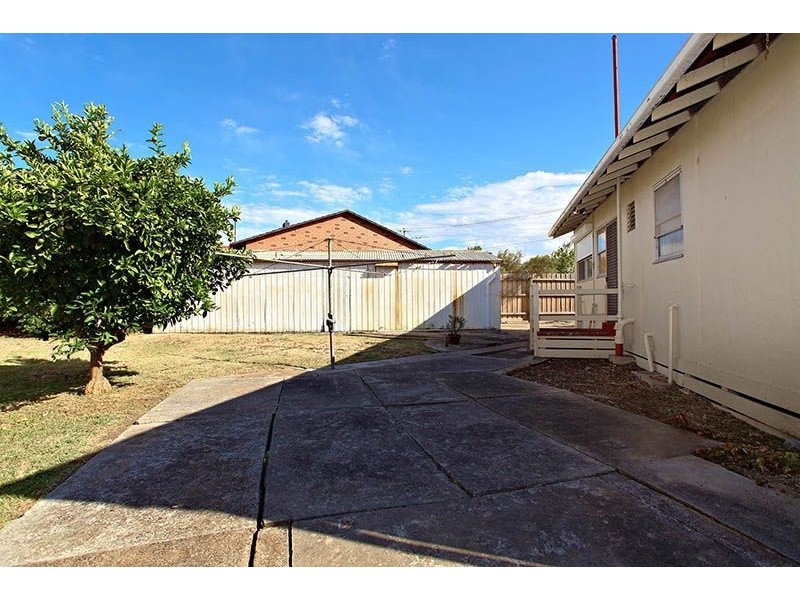 1 Foster Street, Dallas VIC 3047