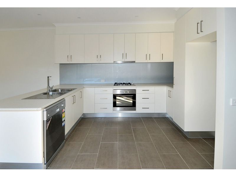 1/180 Melbourne Avenue, Glenroy VIC 3046