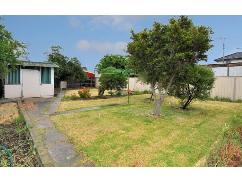 1 Blucher Street, Glenroy VIC 3046