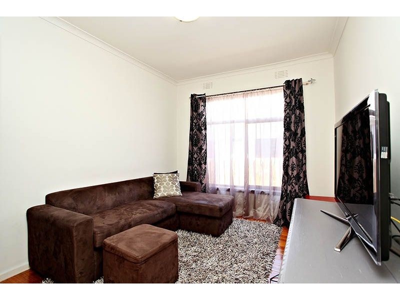 109 Loongana Avenue, Glenroy VIC 3046