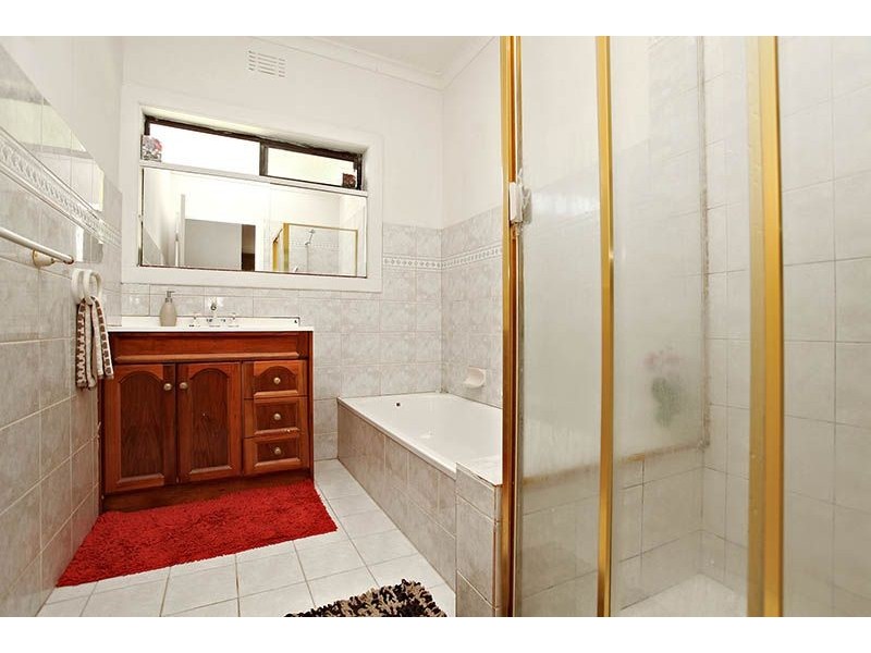 109 Loongana Avenue, Glenroy VIC 3046