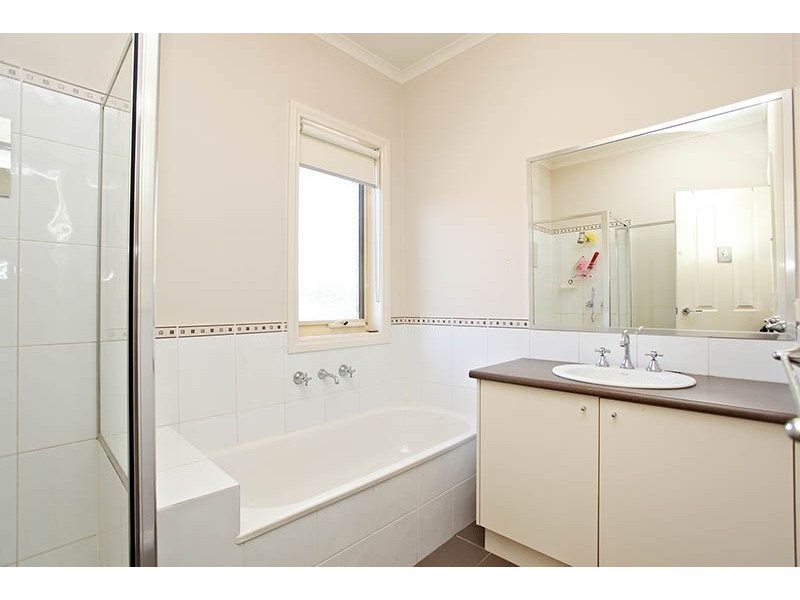 4/46 Gladstone Parade, Glenroy VIC 3046