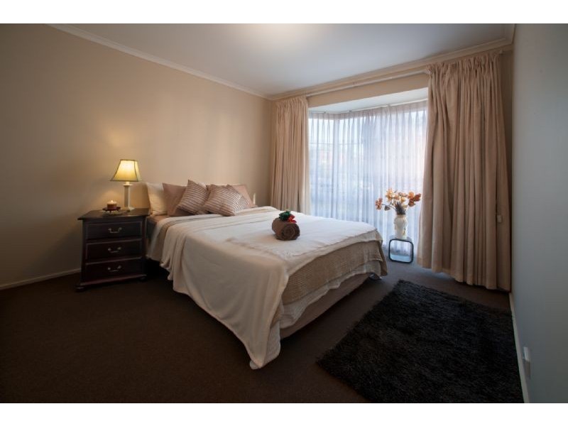 22 Freeman Drive, Glenroy VIC 3046
