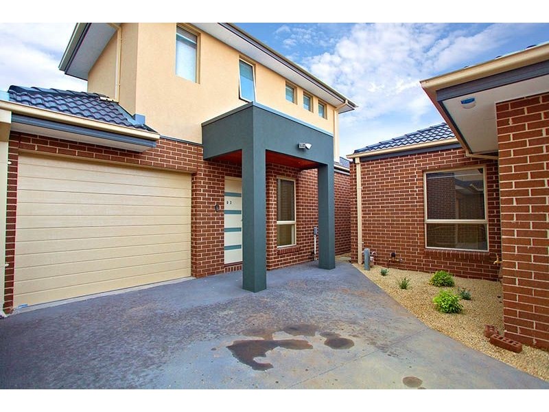 3/3 Fraser Court, Jacana VIC 3047