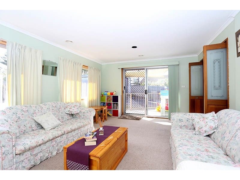 4 Bendoc Court, Meadow Heights VIC 3048