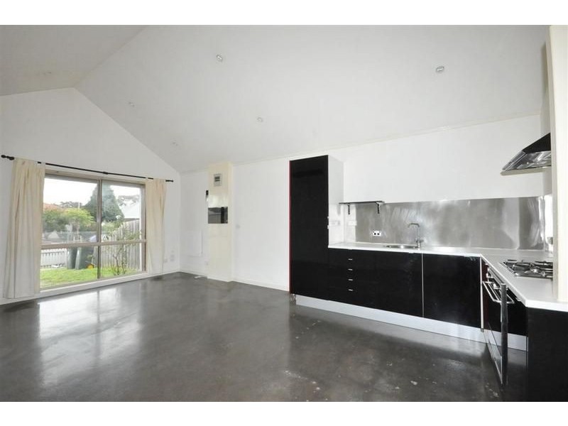 2/9 Sherwood Street, Hadfield VIC 3046