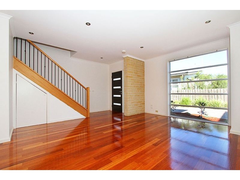 2/15 Hartington Street, Glenroy VIC 3046