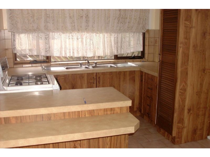 2/12 Acacia Street, Glenroy VIC 3046