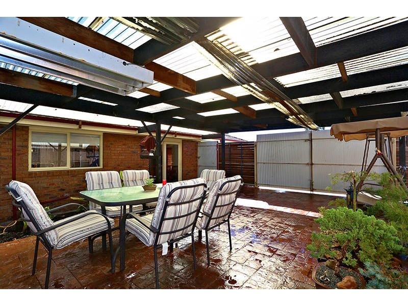 18 Karoonda Court, Meadow Heights VIC 3048