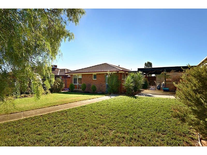 18 Karoonda Court, Meadow Heights VIC 3048