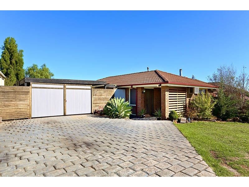 18 Karoonda Court, Meadow Heights VIC 3048