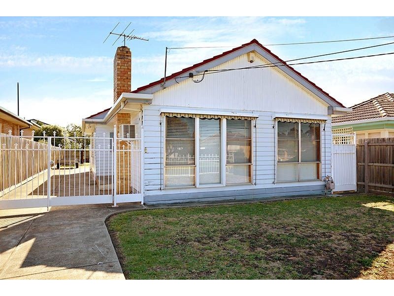 4 Golflinks Road, Glenroy VIC 3046