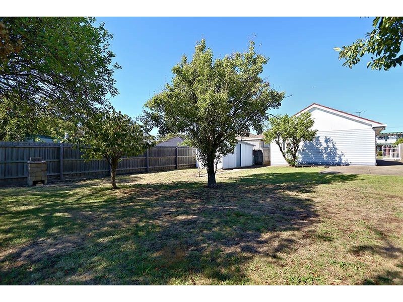 4 Golflinks Road, Glenroy VIC 3046