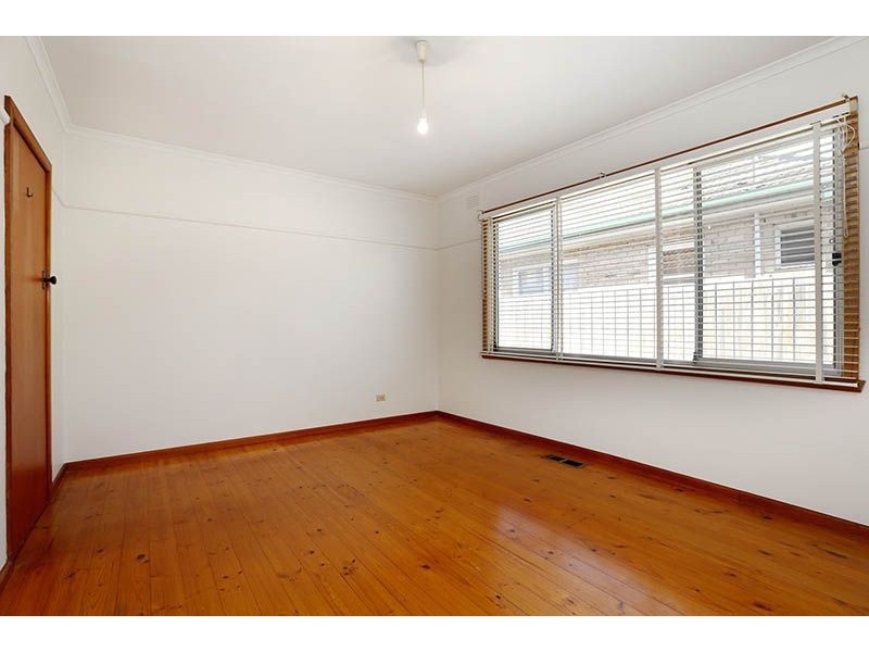 4 Golflinks Road, Glenroy VIC 3046