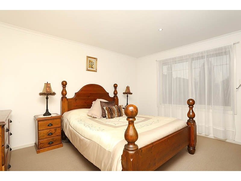 24A Isla Avenue, Glenroy VIC 3046