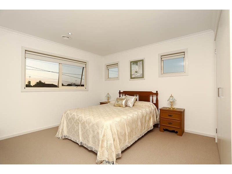 24A Isla Avenue, Glenroy VIC 3046