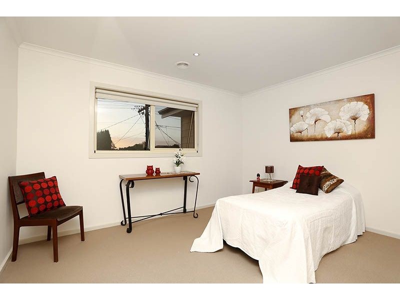 24A Isla Avenue, Glenroy VIC 3046