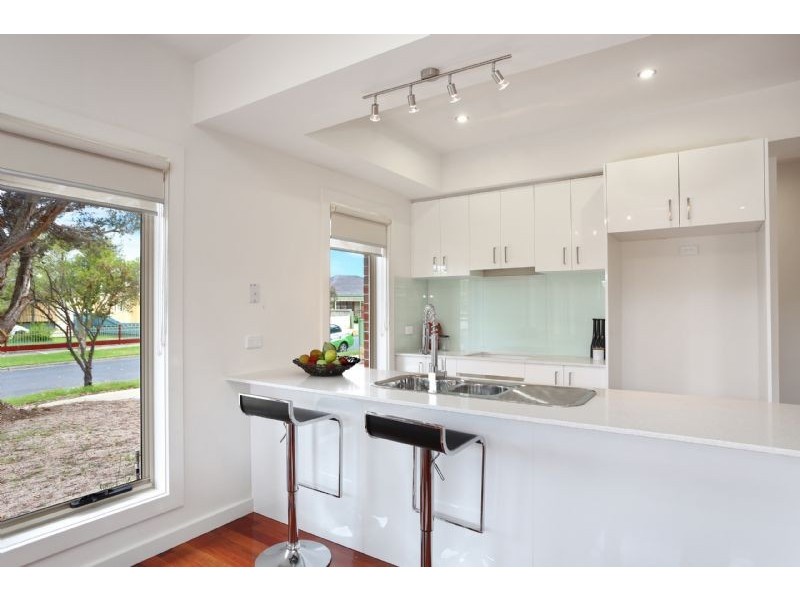 52 Tarana Avenue, Glenroy VIC 3046