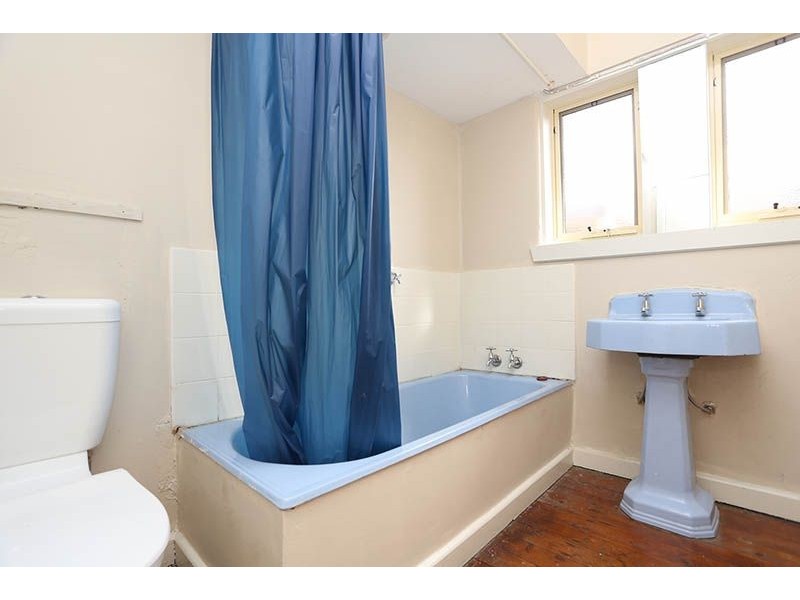 116 Snell Grove, Oak Park VIC 3046