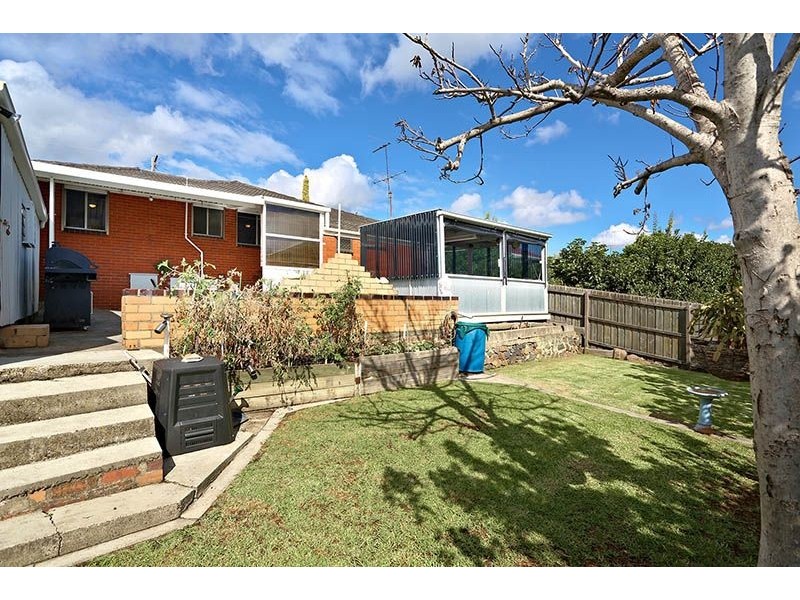123 Outlook Drive, Glenroy VIC 3046