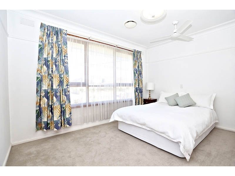 8 Mikado Street, Hadfield VIC 3046