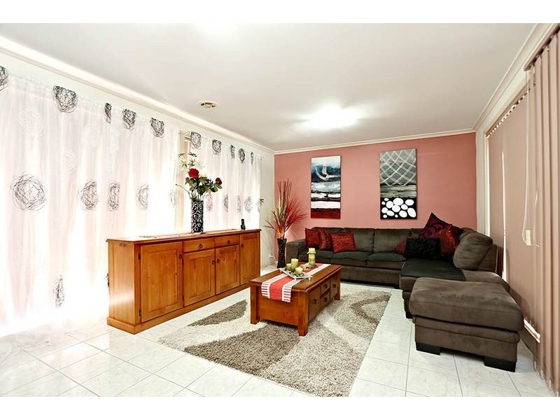 30 Jasmine Court, Meadow Heights VIC 3048